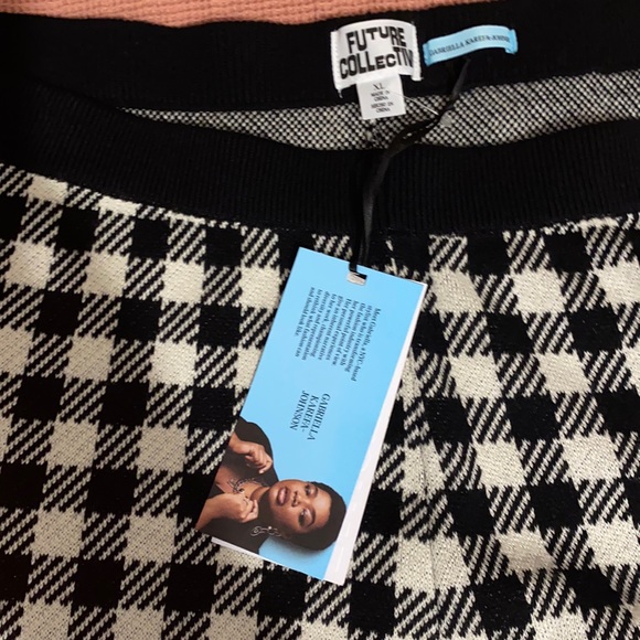 FUTURE
COLLECTIVE HOUNDSTOOTH KNIT SHORTS BY GABRIELLA
KAREFA-JOHNSON Sz XL NWT - Picture 5 of 7
